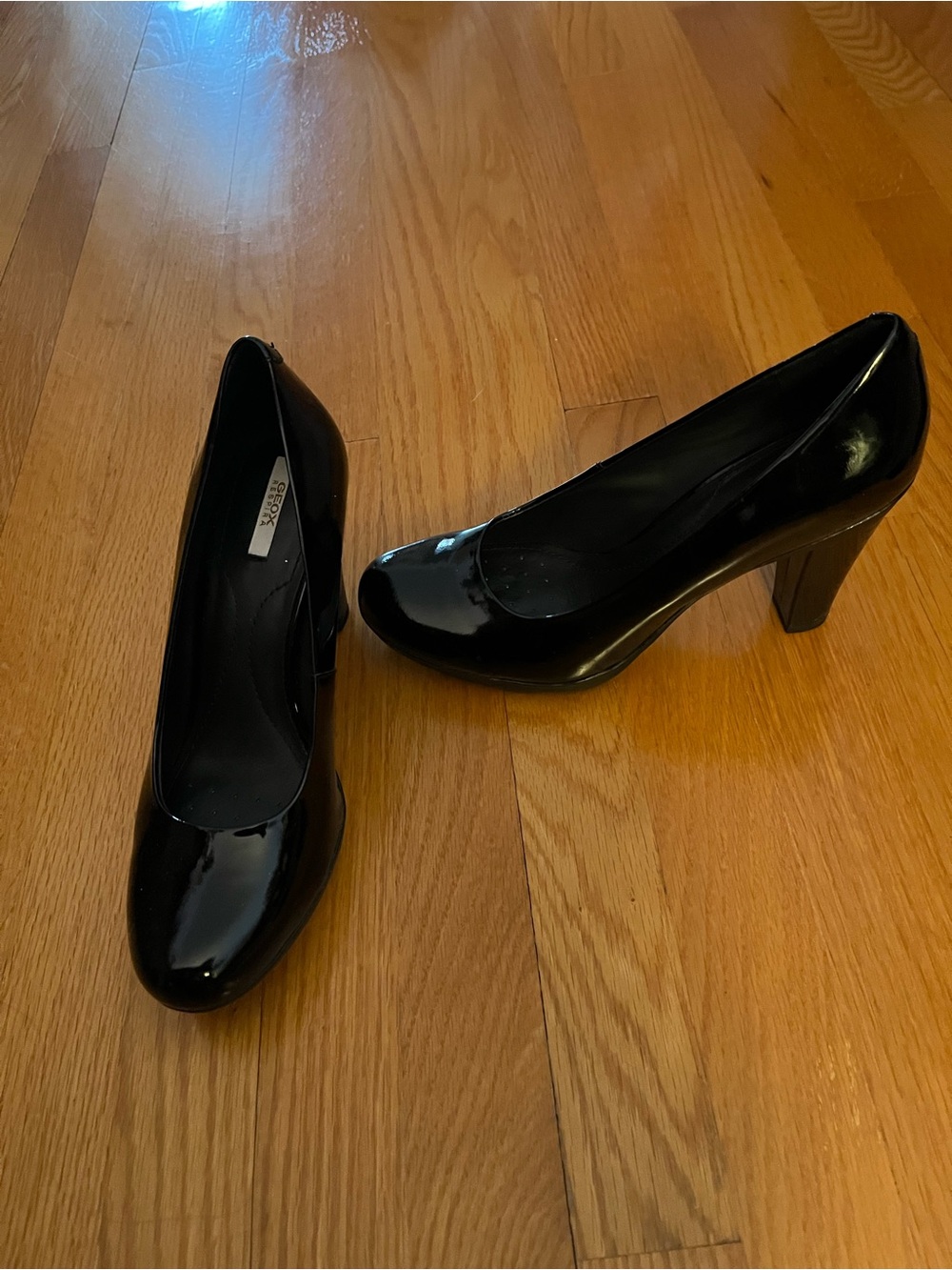 Geox Black Patent Round-Toe Pump Heels
